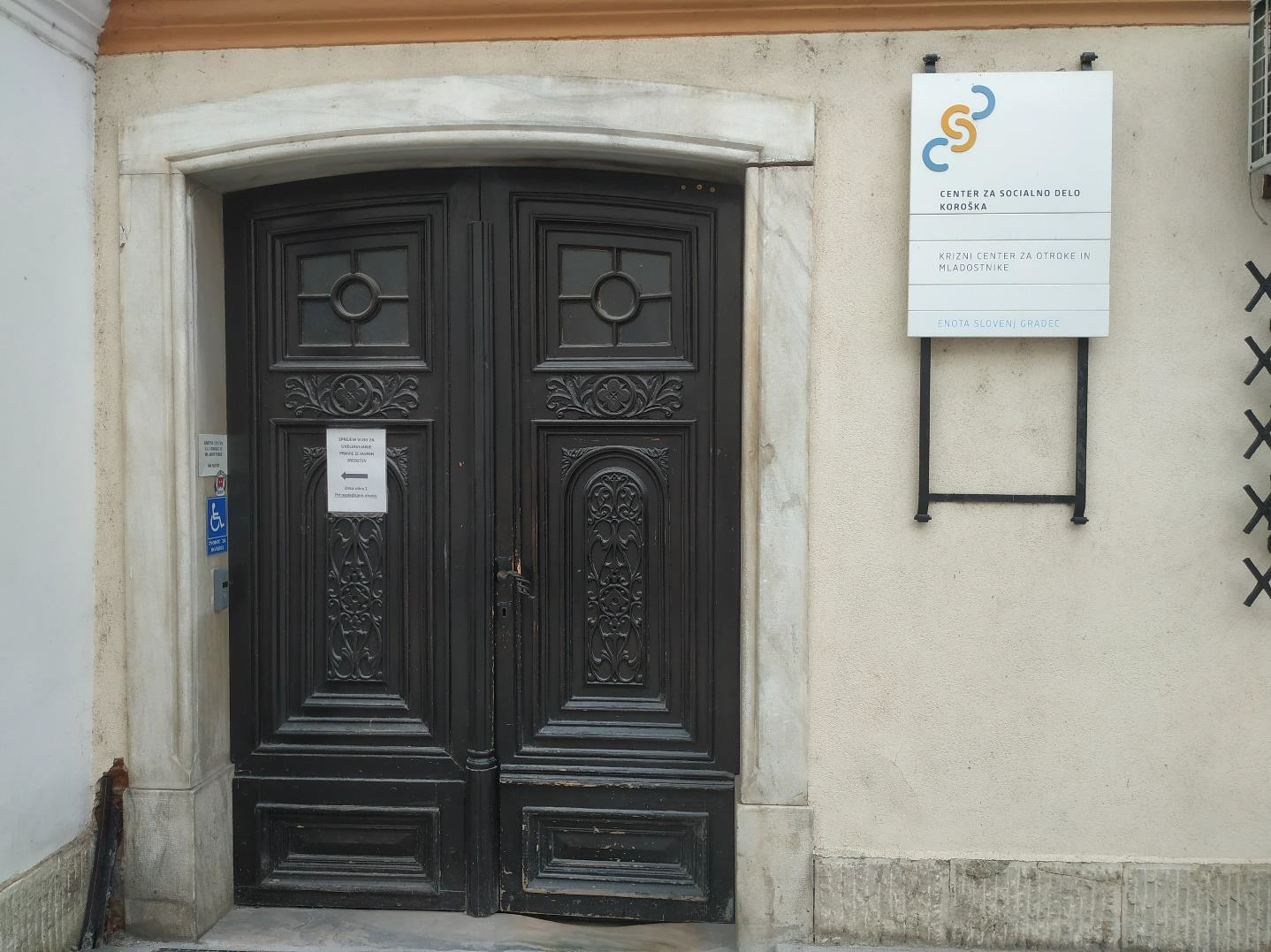 Vhod v zgradbo CSD Koroška